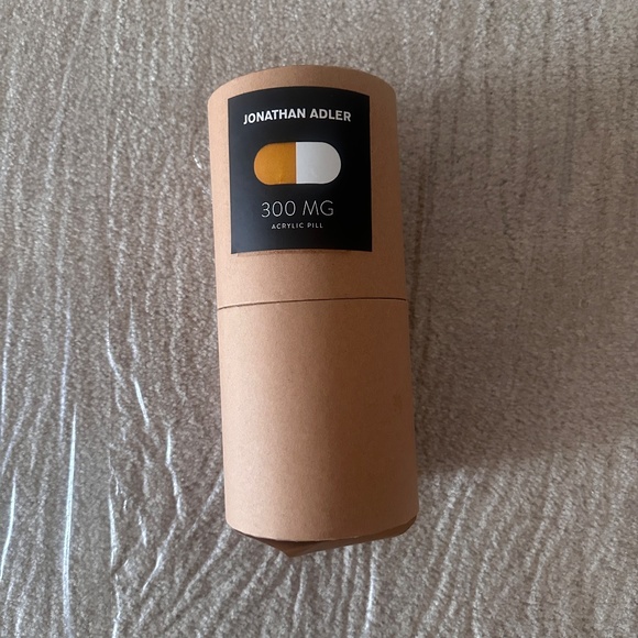 NEW Jonathan Adler Medium Acrylic Pill - Orange - 300 mg - Picture 3 of 3
